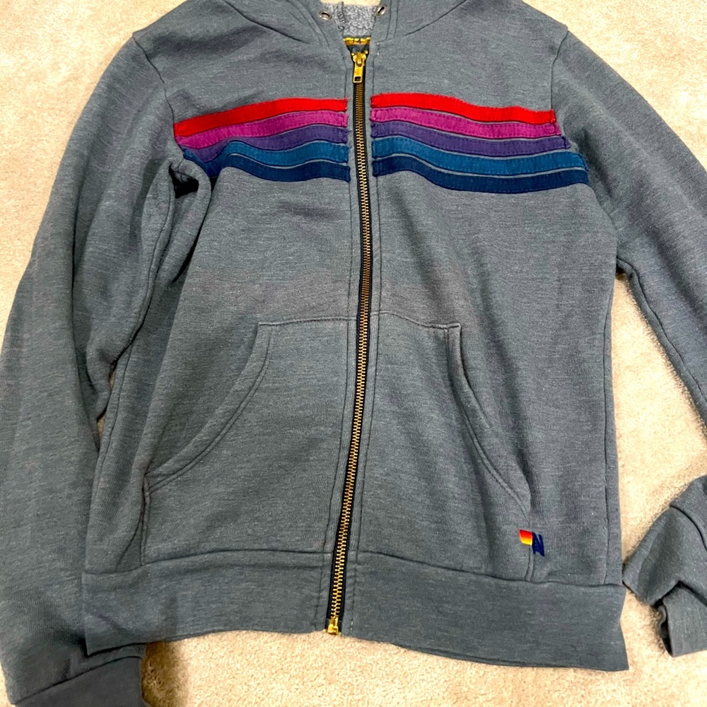 Women zip up sweatshirt